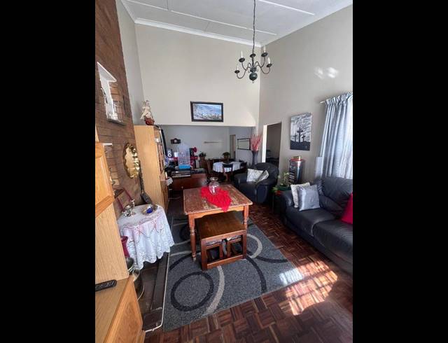 3 BEDROOM HOUSE FOR SALE IN WANNENBURGHOOGTE